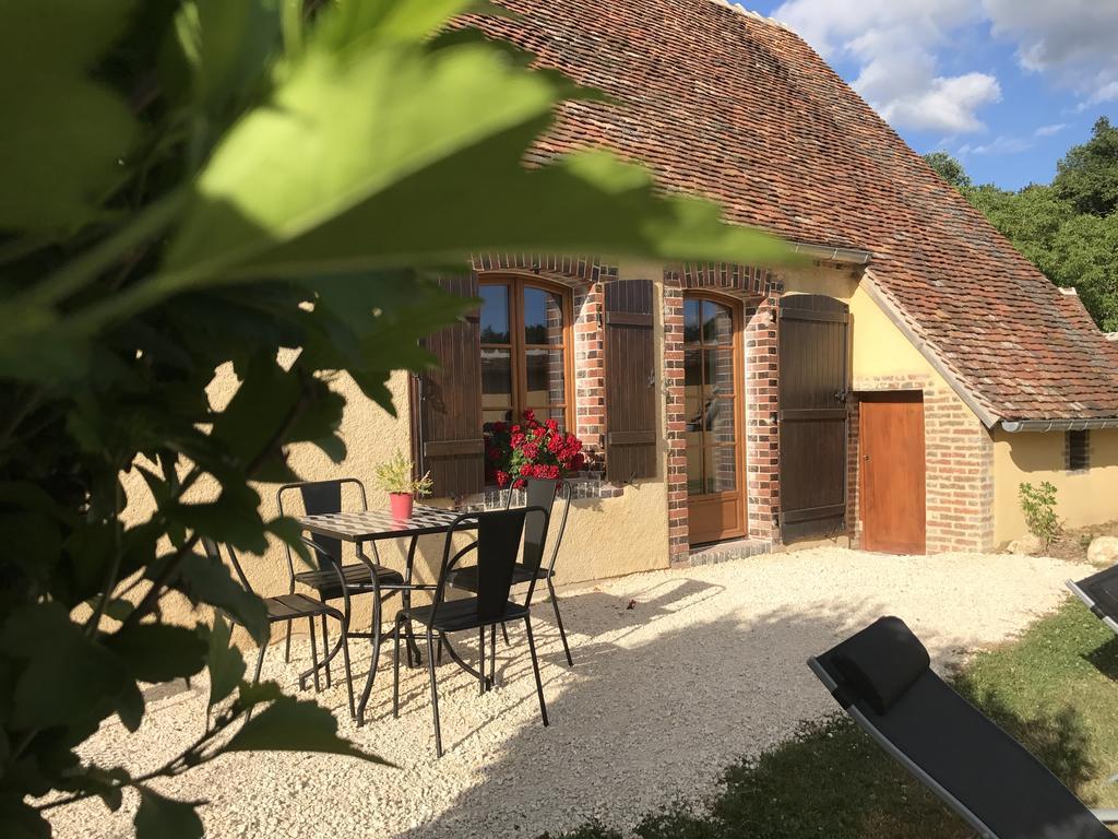Bed and Breakfast Hameau De La Fausse Sauge Mézilles Zewnętrze zdjęcie